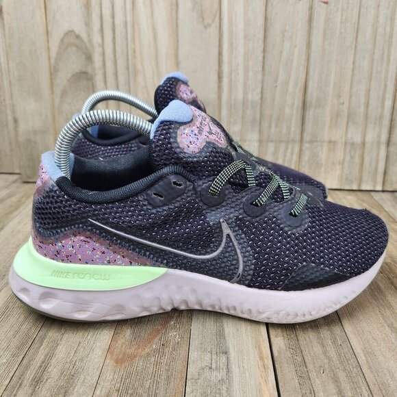 Womens Nike Renew Run 4.5 SE size 8.5 Black Friday Ed Athletic Running Shoes - Picture 3 of 10